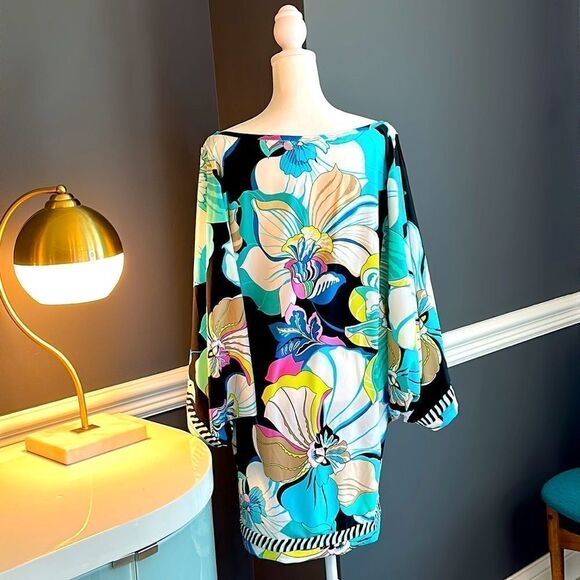 Trina Turk Sintra Flora Kimono Sleeve Boat Neck Coverup. - Picture 2 of 7